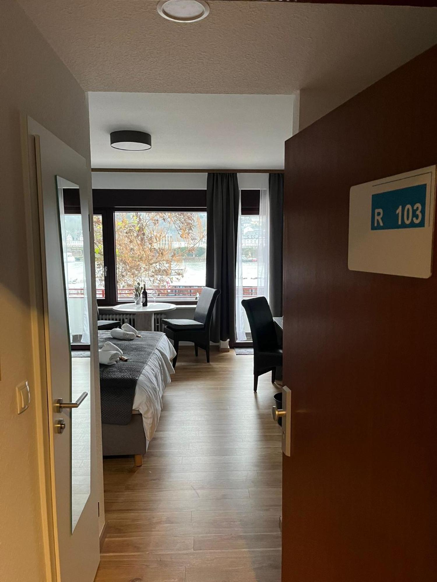 Rheinpanorama Suite Mit Balkon كوبلنس المظهر الخارجي الصورة